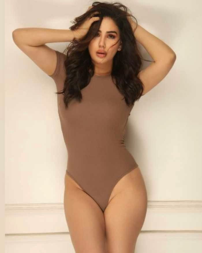 kangana sharma4